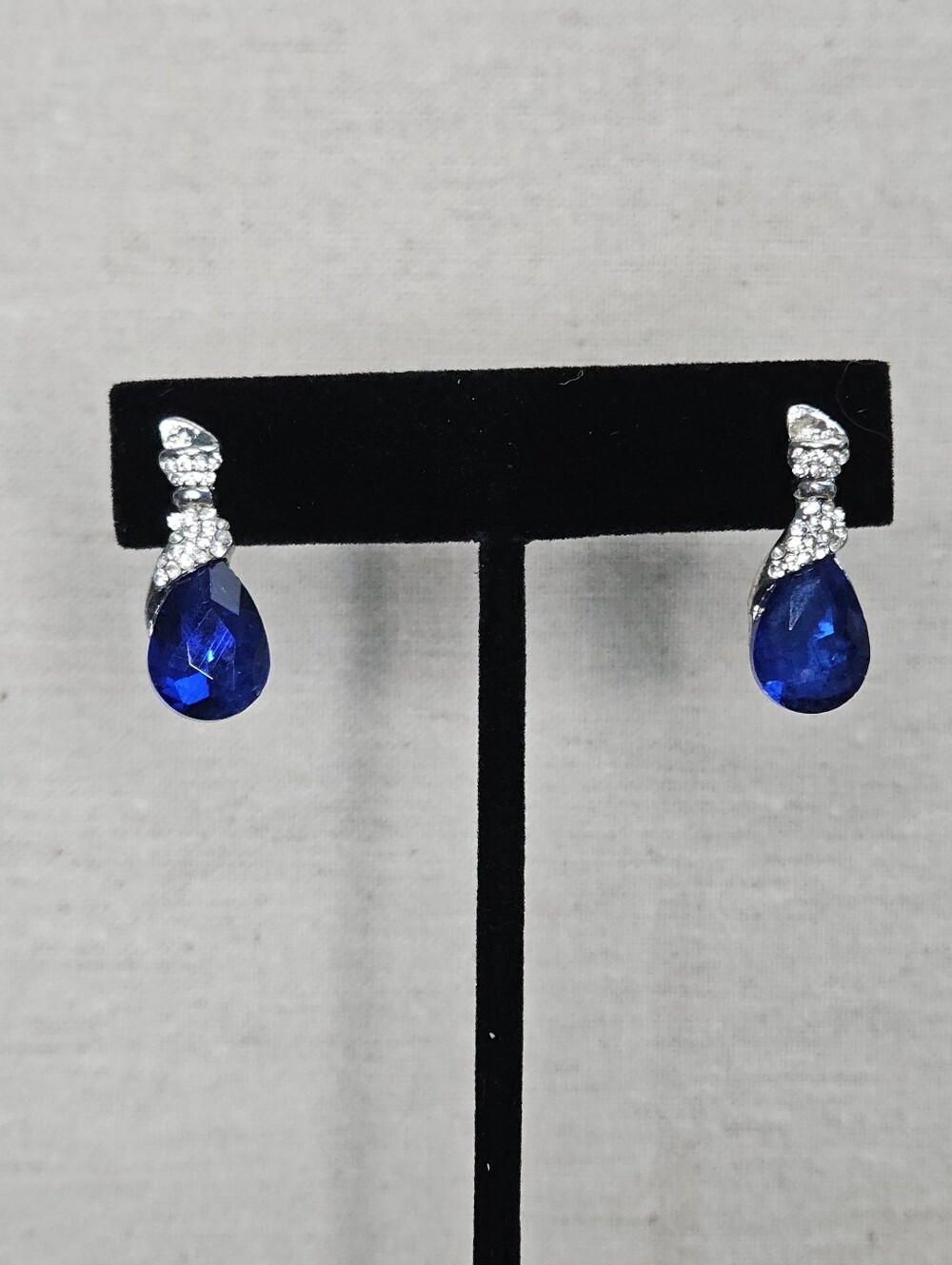 Vintage 925 Sterling Silver Blue Teardrop Crystal Post Earrings
